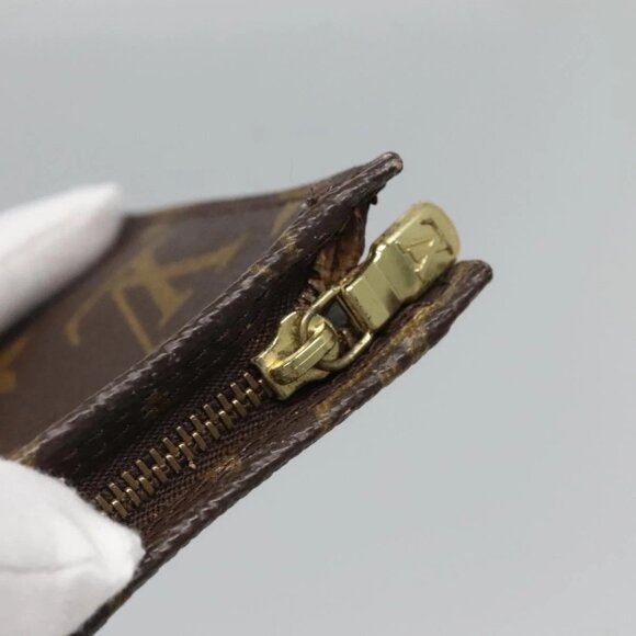 LOUIS VUITTON Monogram Bucket GM Accessory Pouch - Picture 9 of 16